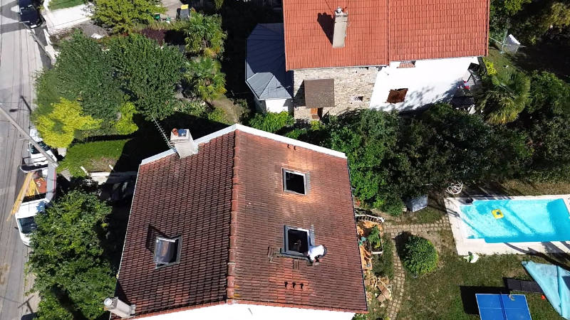 Maison des Yvelines vue du ciel, toiture rénovée